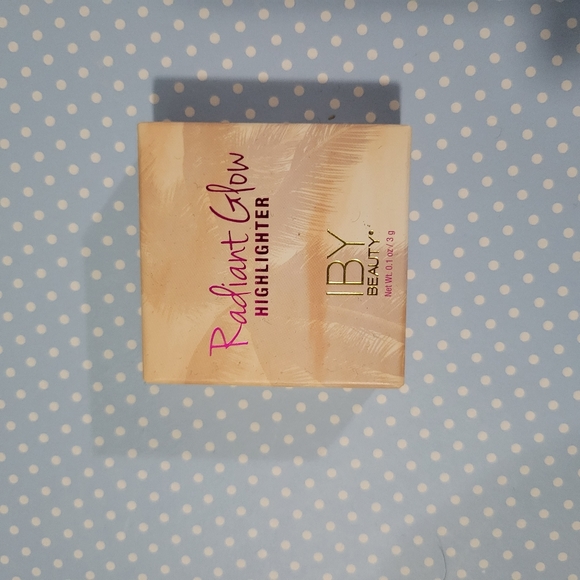 Powder Highlighters - Picture 2 of 7